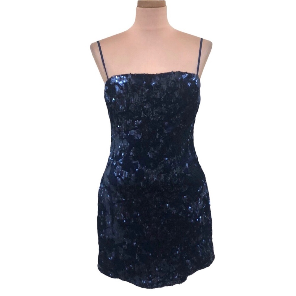 Lulu’s Keyla Dress Size Medium Navy Blue Velvet Sequin Mini